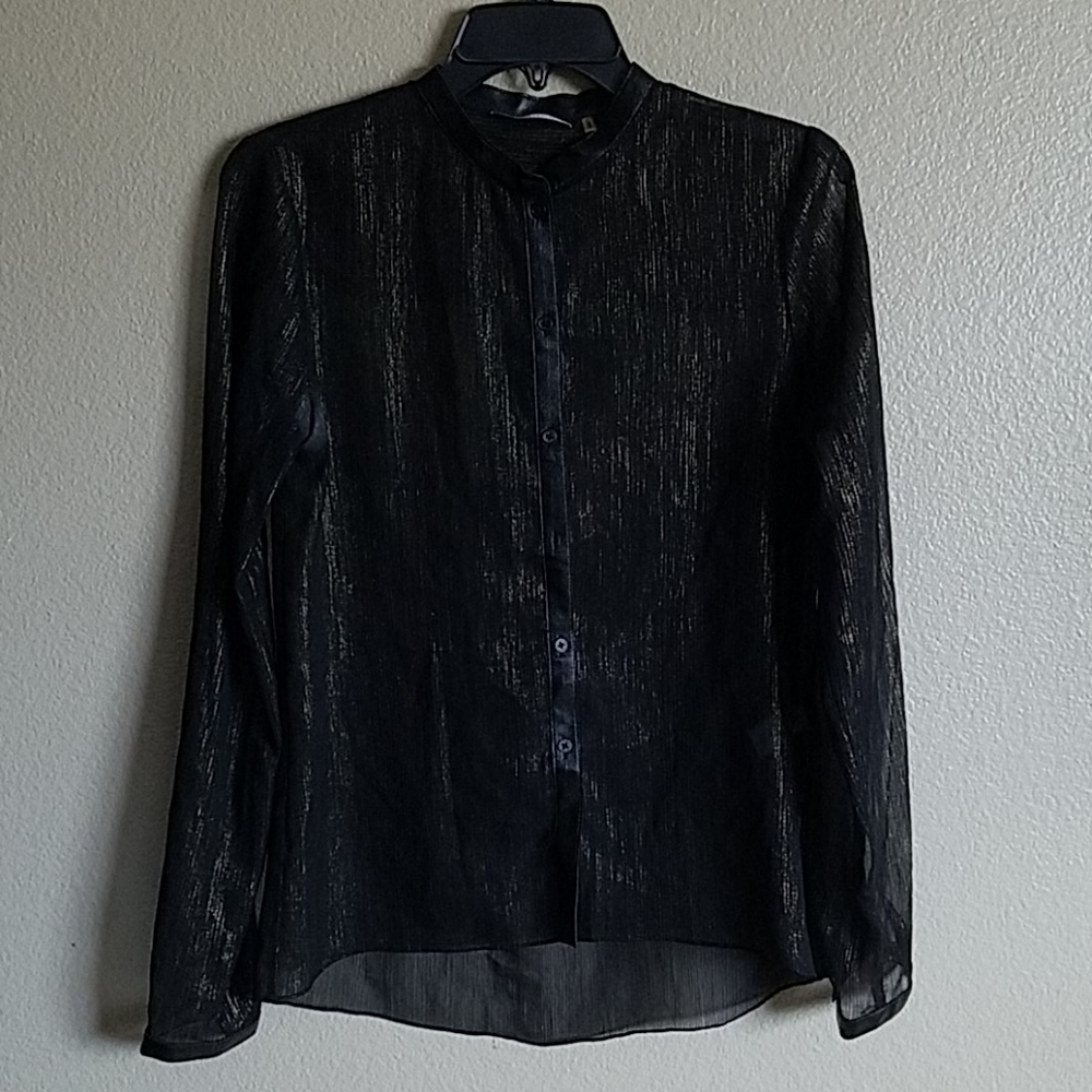 T Tahari long sleeved blouse